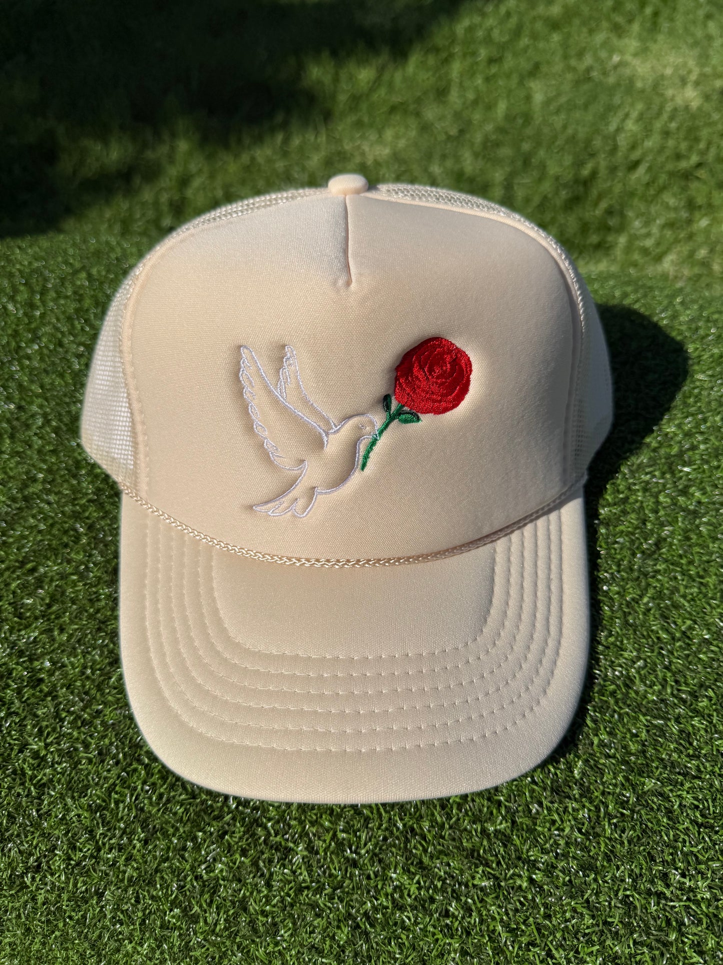 PEACE OF MIND > Trucker (Beige)